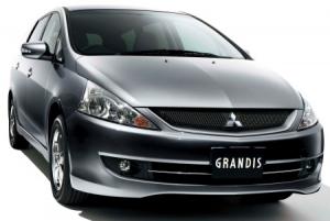 Mitsubishi Grandis 7 seater car hire