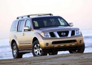 Nissan Pathfinder 7 seater car hire